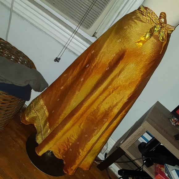 Skirt - Picture 1 of 2